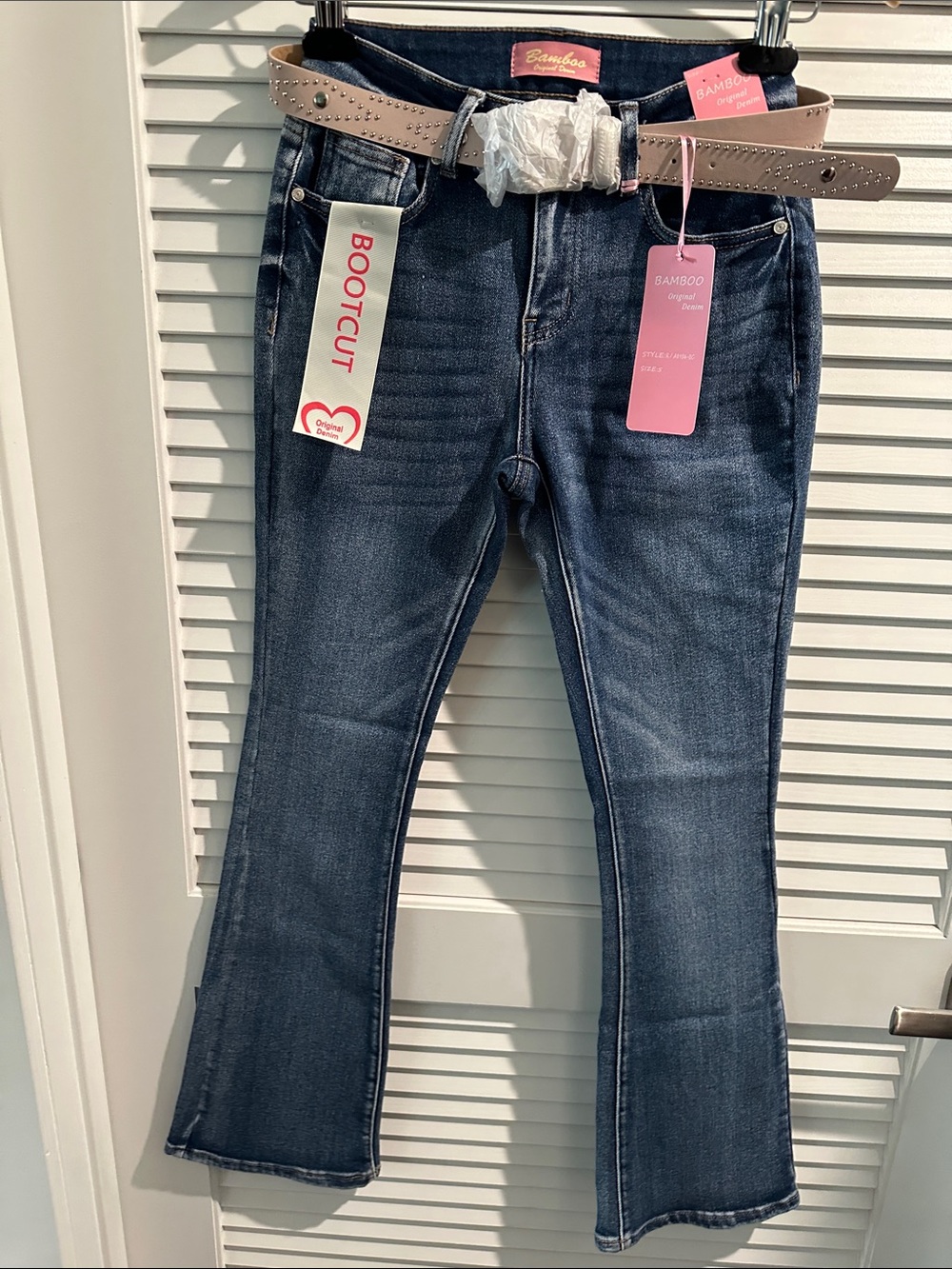 NWT Bamboo Original Bootcut Jeans with Five Pockets and Western-Styled Pink Belt